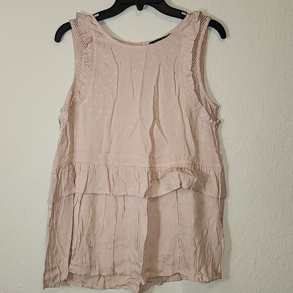 Doe & Rae NWOT, Size Small, Ruffled sleeves and bottom, Dusty Rose color. - Picture 1 of 4
